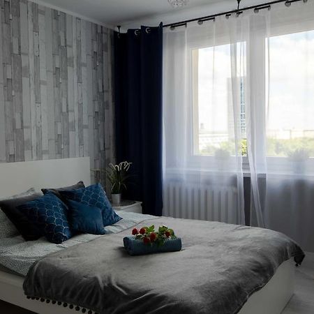 Apartament Wika Varşovia Exterior foto