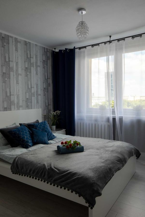 Apartament Wika Varşovia Exterior foto