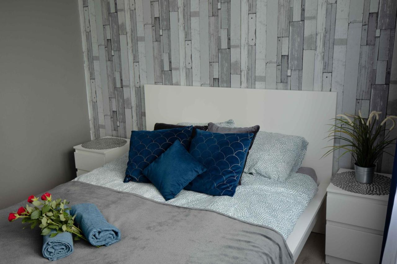 Apartament Wika Varşovia Exterior foto
