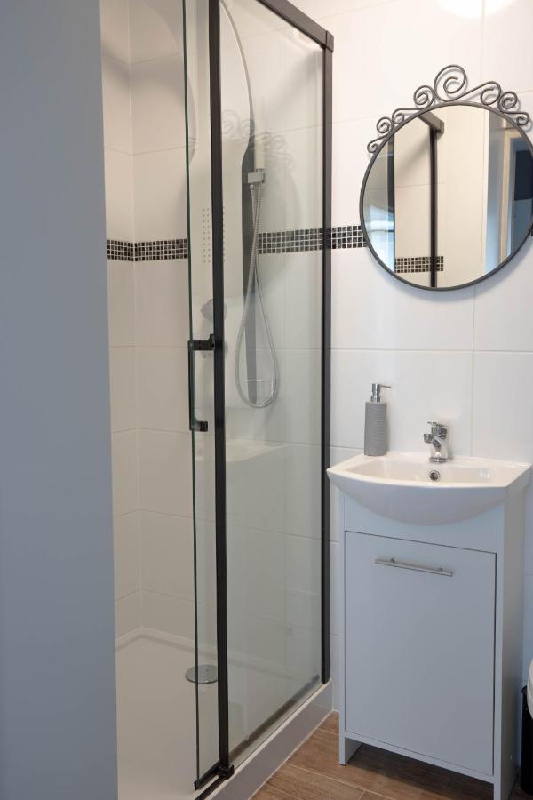 Apartament Wika Varşovia Exterior foto
